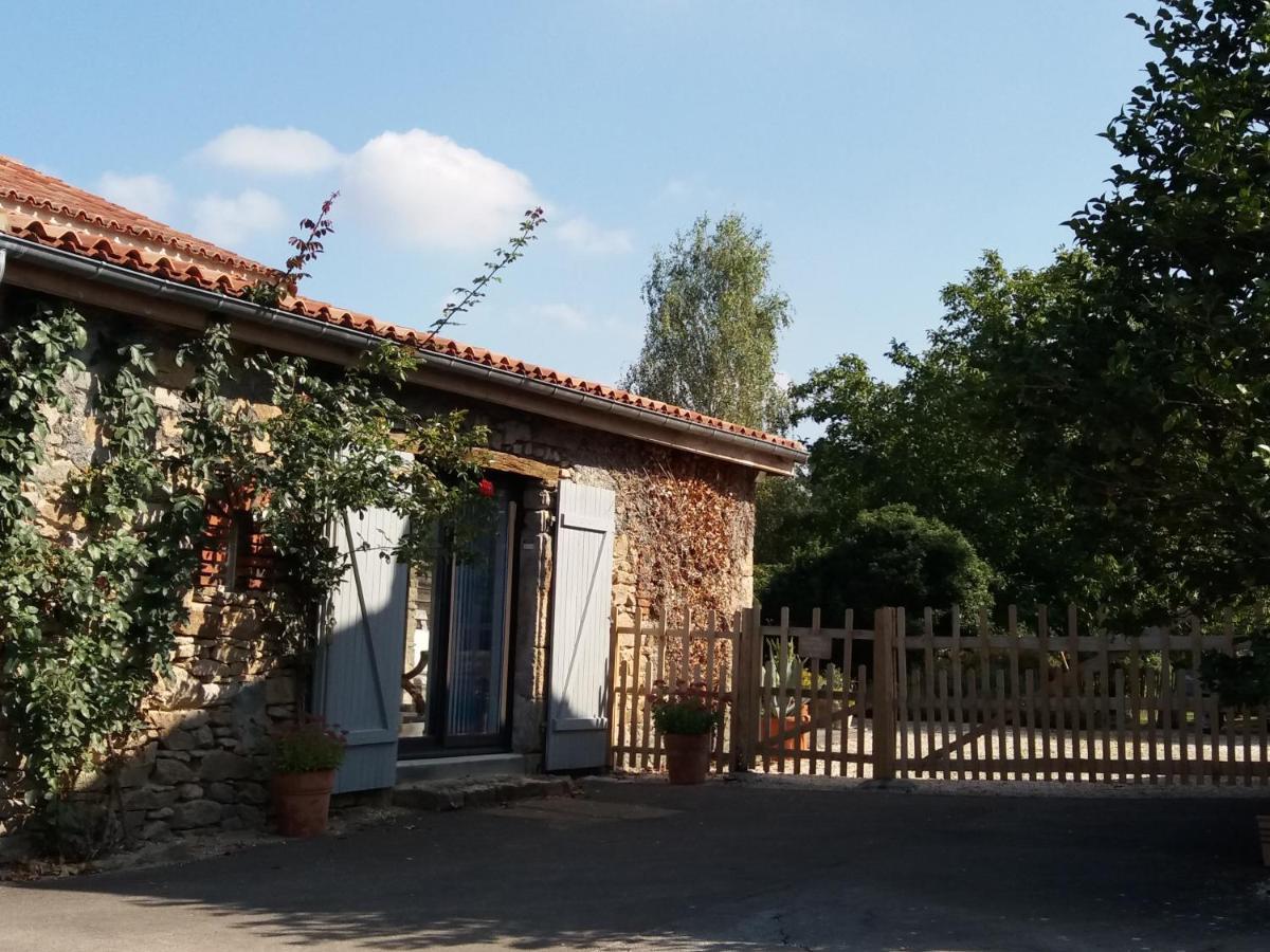 Chambre D'Hotes La Thibaudiere Bed & Breakfast Bressuire Dış mekan fotoğraf